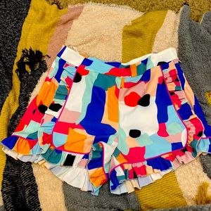 Colorful Crosby shorts. Size women M. Brand new shorts. Great for the summer!